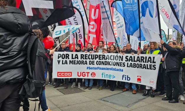 Seguimiento masivo de la huelga en Banca, con una participación del 75,8%